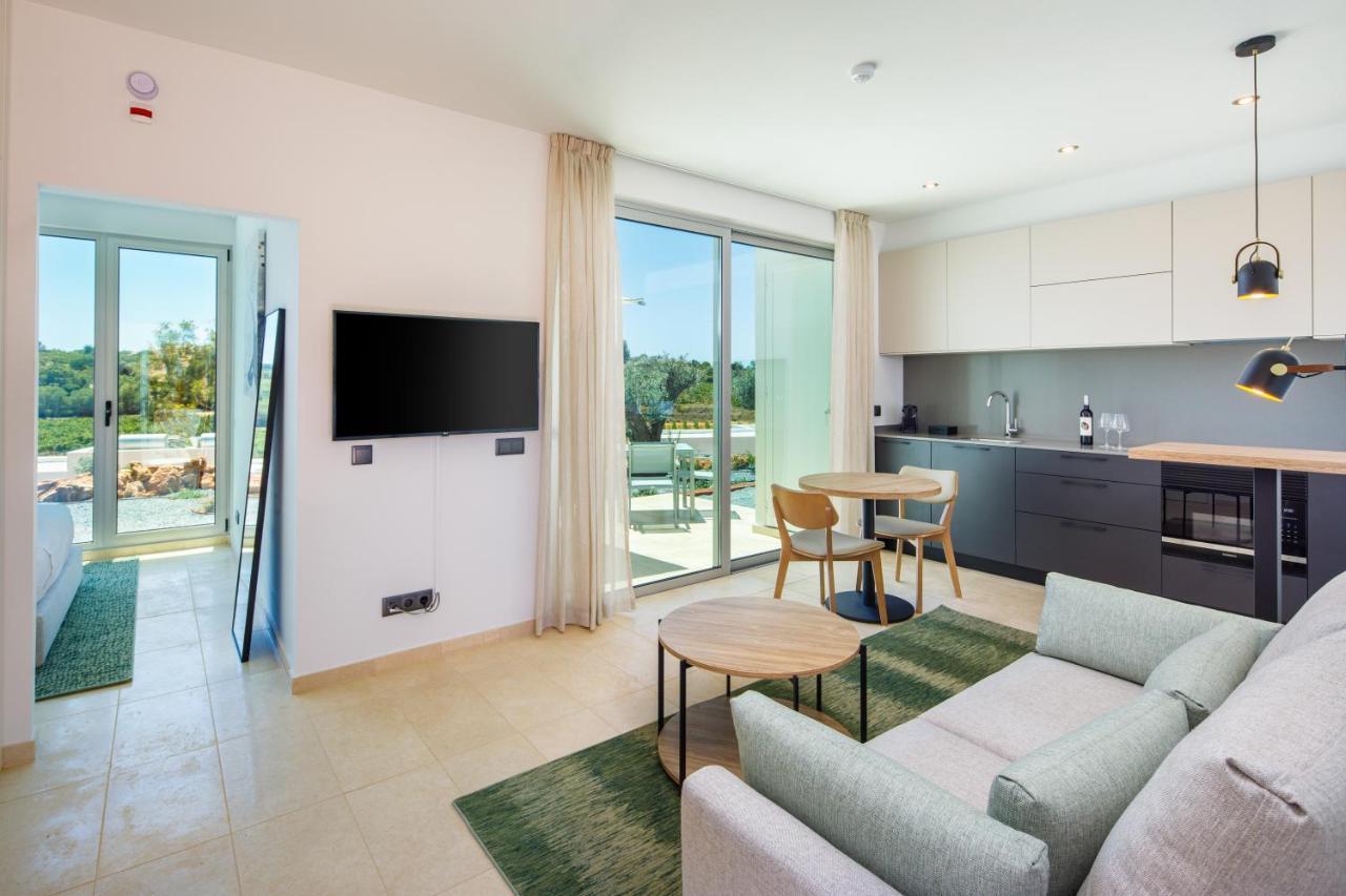 Quinta Dos Vales Wine Estate Guest House เอสโตเบอร์ ภายนอก รูปภาพ