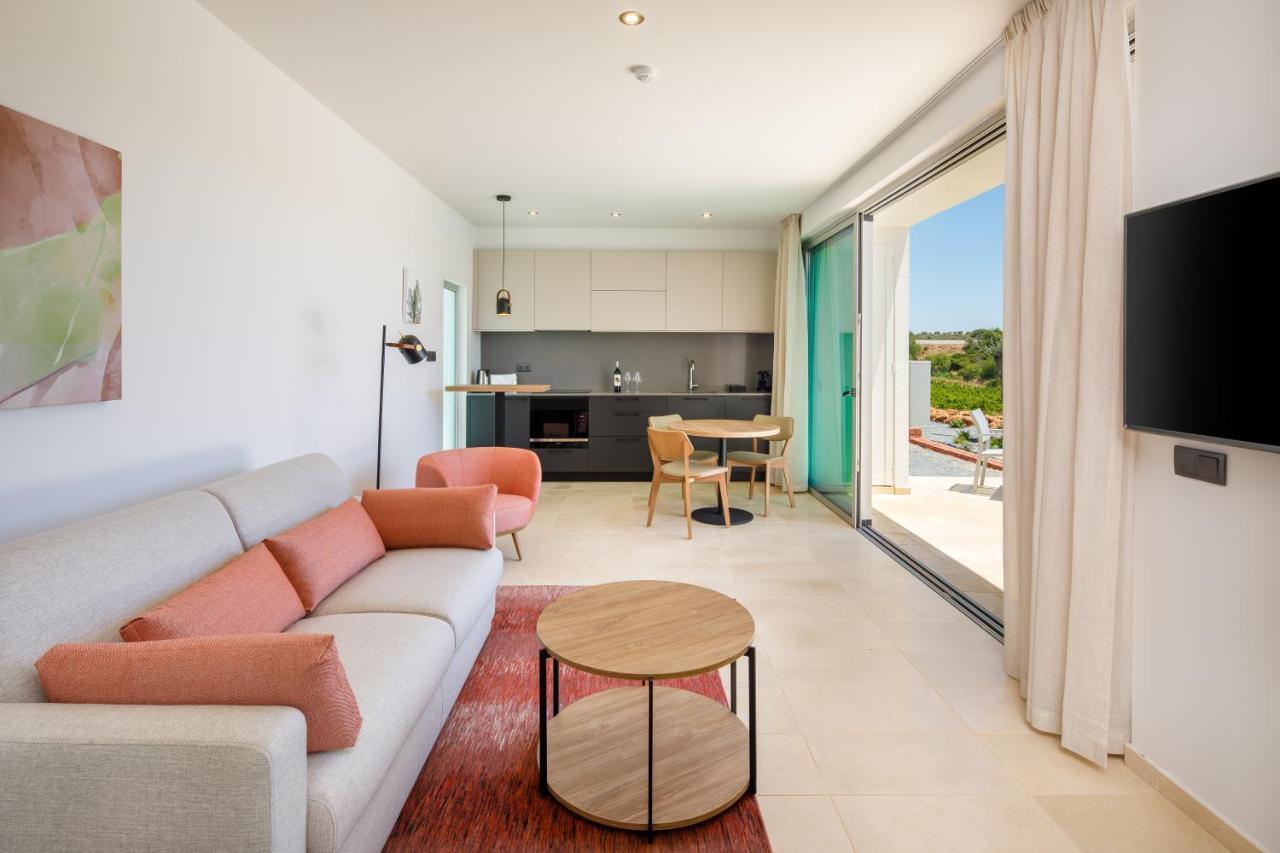Quinta Dos Vales Wine Estate Guest House เอสโตเบอร์ ภายนอก รูปภาพ