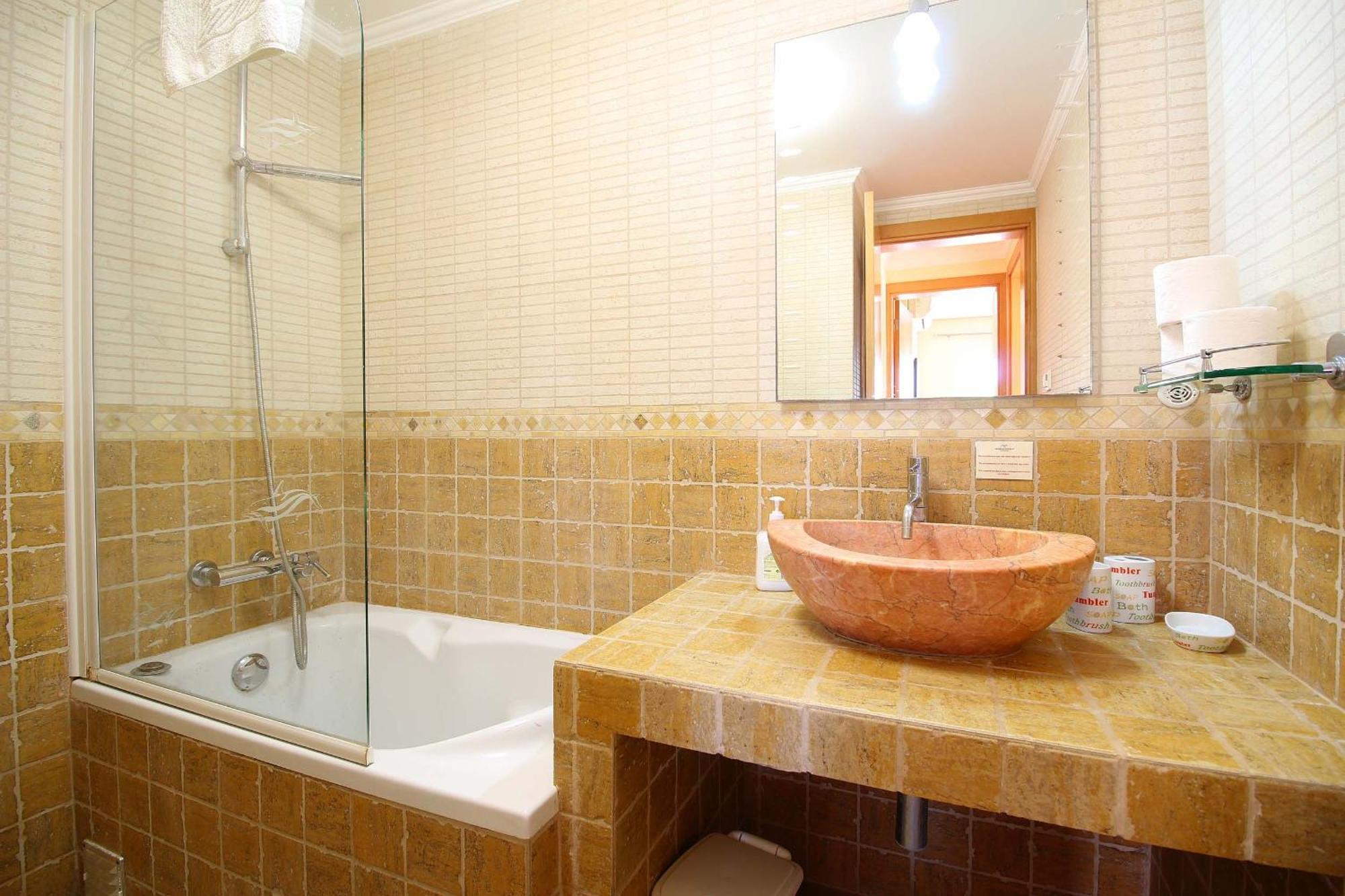 Quinta Dos Vales Wine Estate Guest House เอสโตเบอร์ ภายนอก รูปภาพ